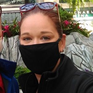 Meet your Posher, Cayna